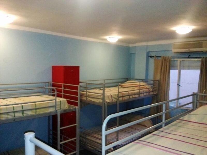 Хостел Residencia Malaga Backpackers Номер фото